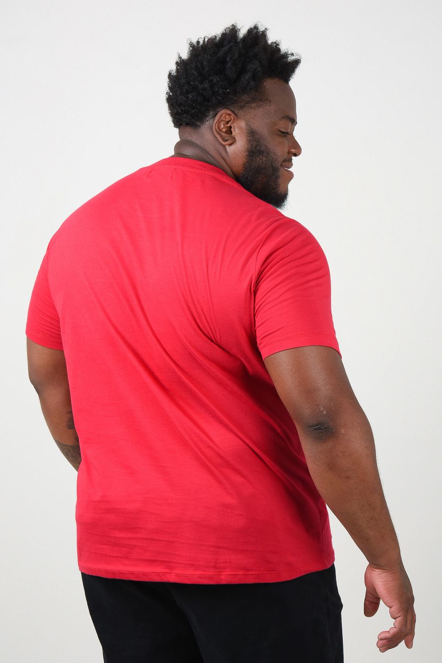 Camiseta estampa árvores plus size vermelho
