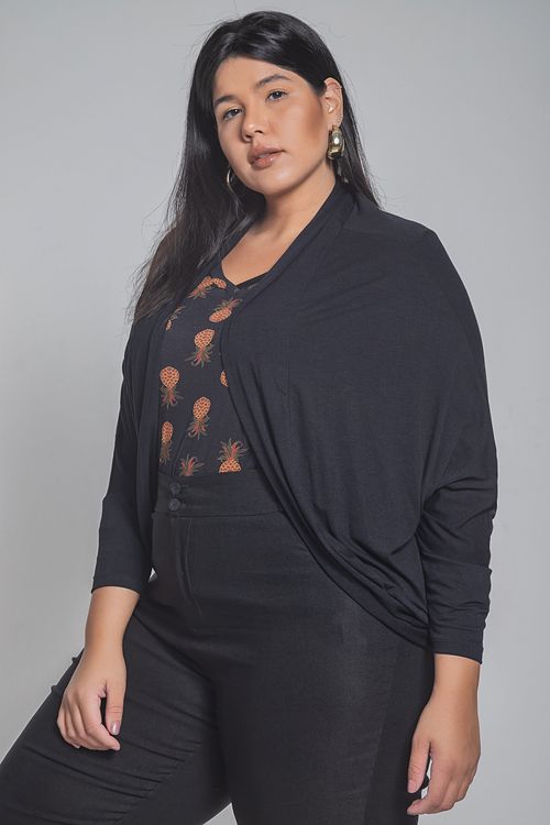 Cardigan arredondado plus size preto