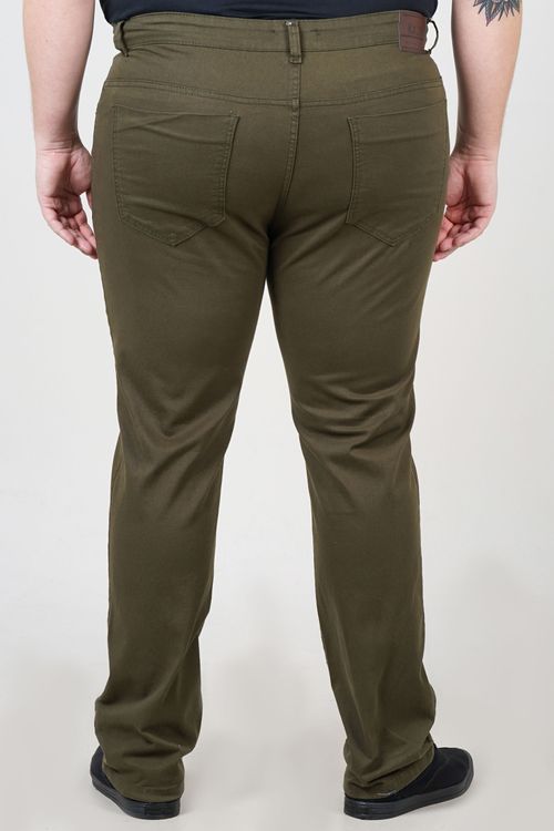 Calça sarja reta confort plus size verde militar