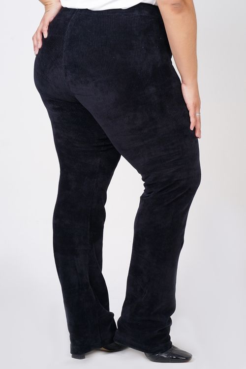 Calça reta malha veludo plus size preto