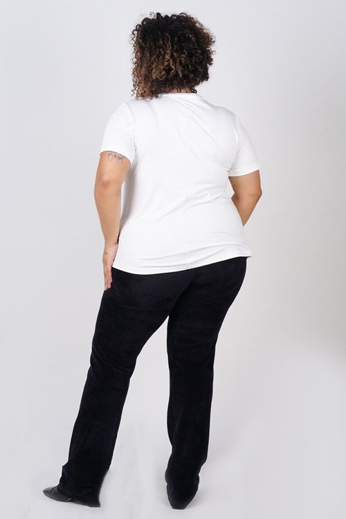 T-shirt decote v plus size off white