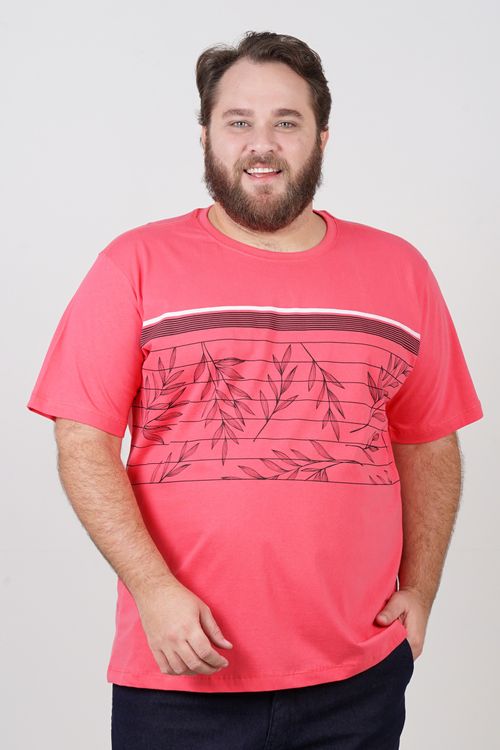 Camiseta com estampa localizada plus size coral