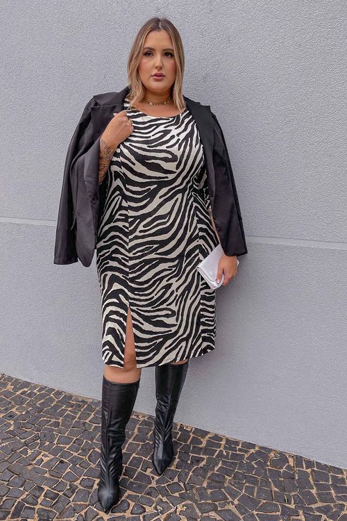 Vestido estampa de zebra plus size preto