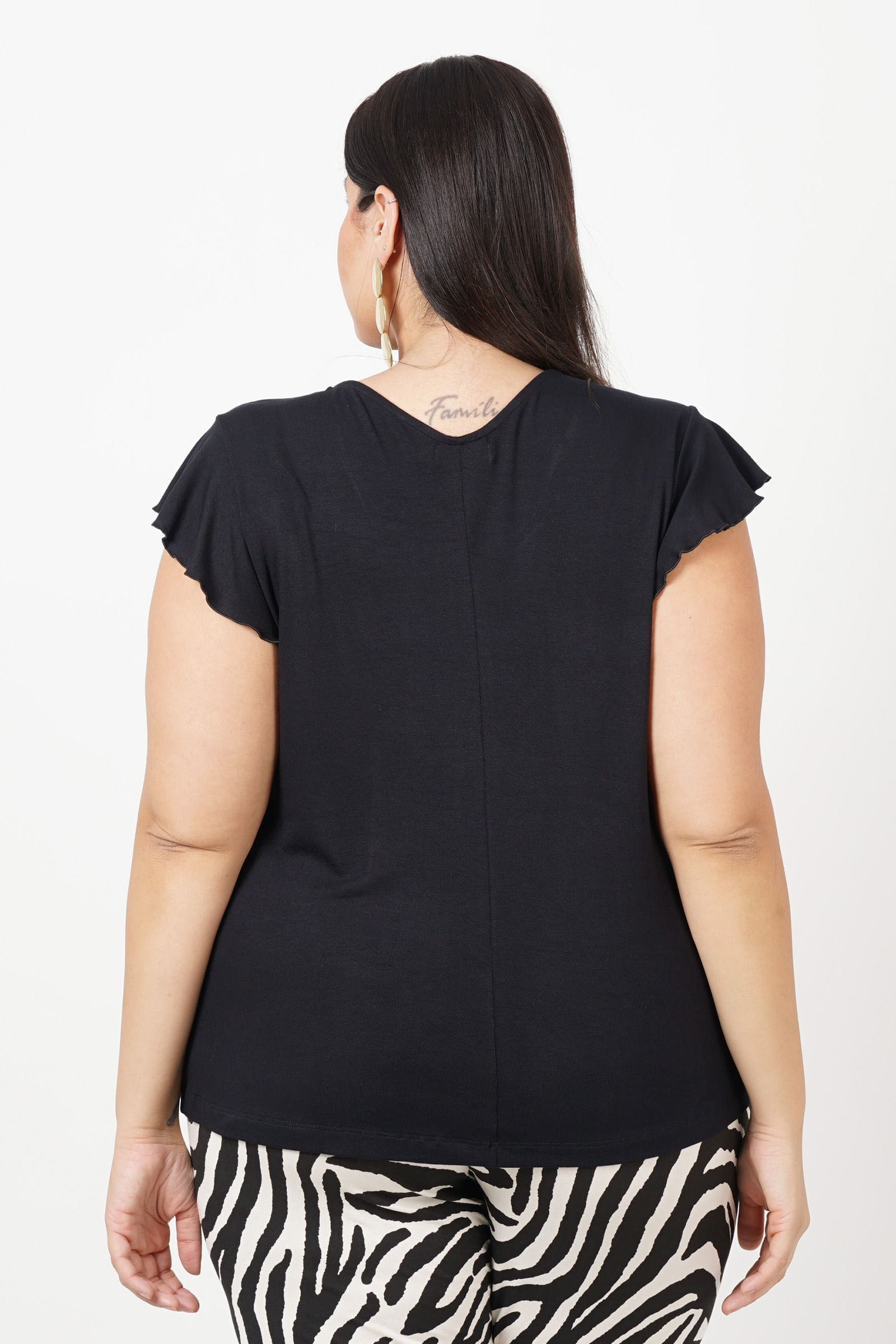 Blusa-com-fru-fru-na-manga-plus-size_0026_4