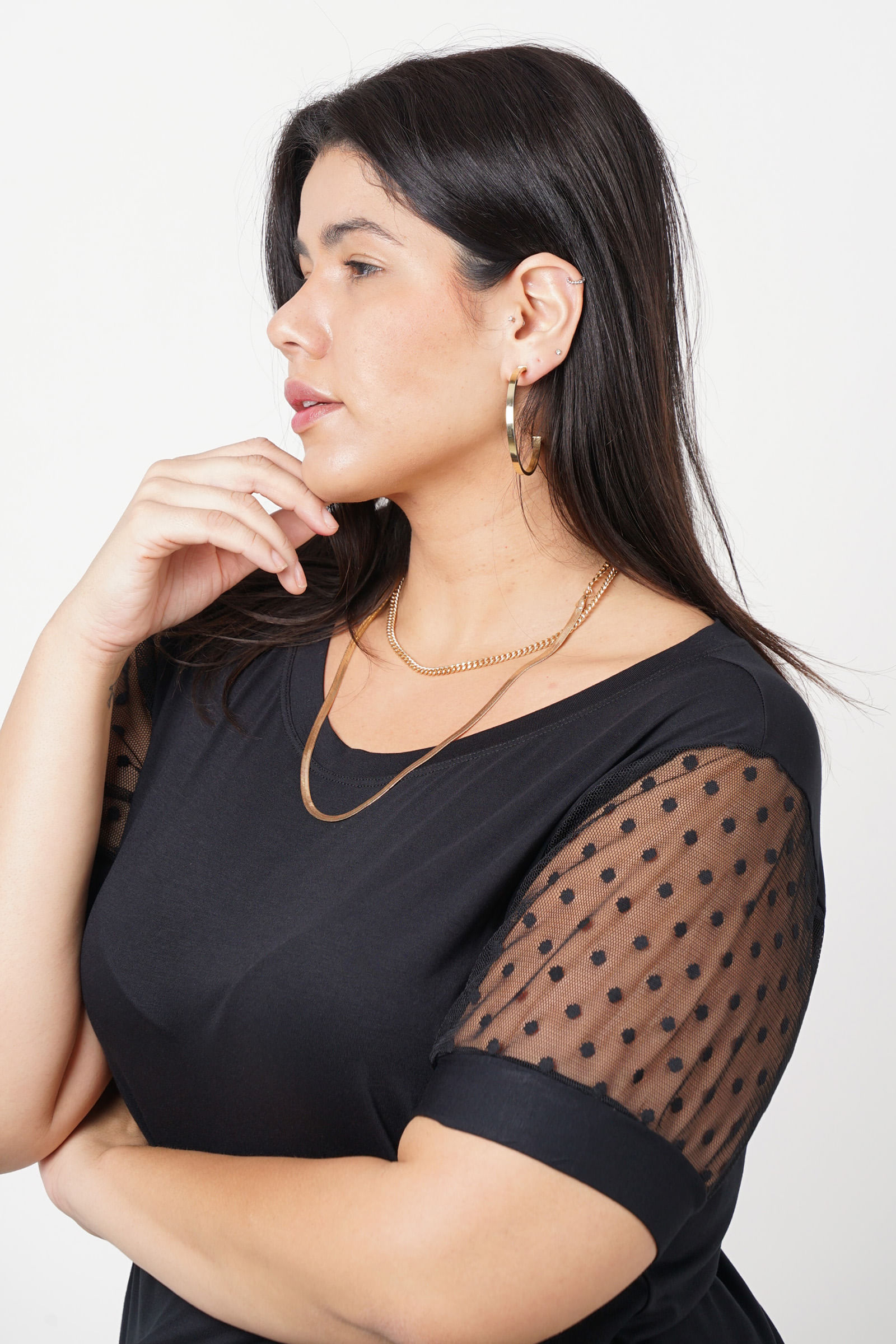 Blusa-de-malha-com-tule-na-manga-plus-size