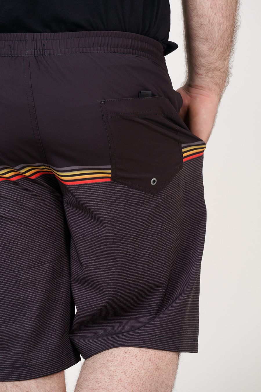 Bermuda de tactel estampado plus size preto