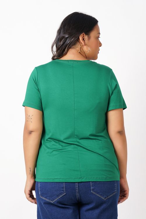 T-shirt básica decote v plus size. verde