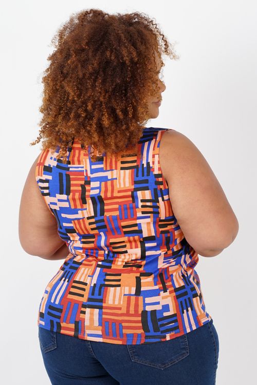 Regata estampada em malha de viscose plus size azul
