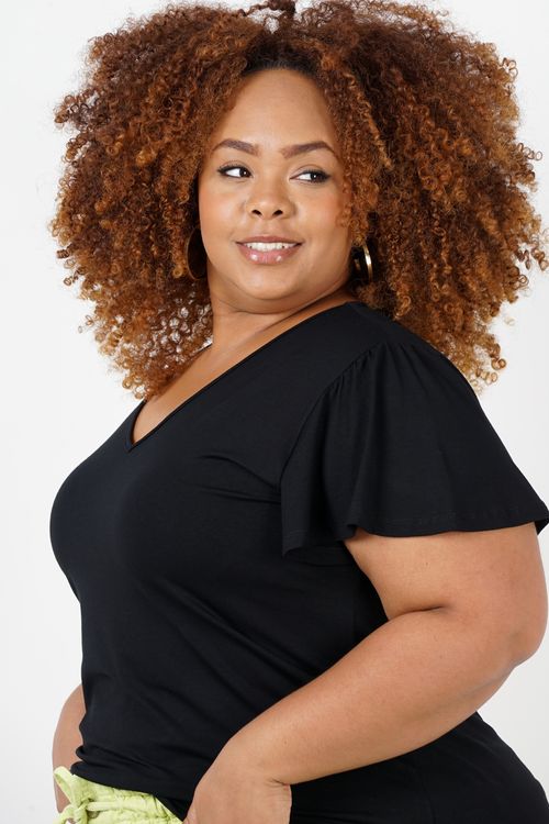 Blusa de malha lisa com manga solta plus size preto