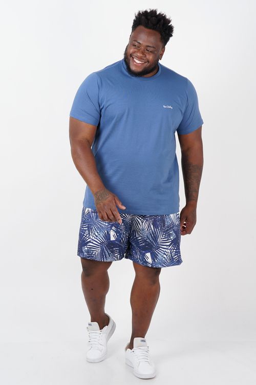 Camiseta com estampa coqueiros plus size azul