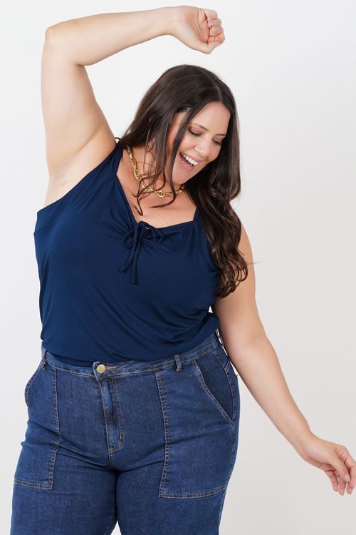 Regata de malha lisa plus size azul marinho