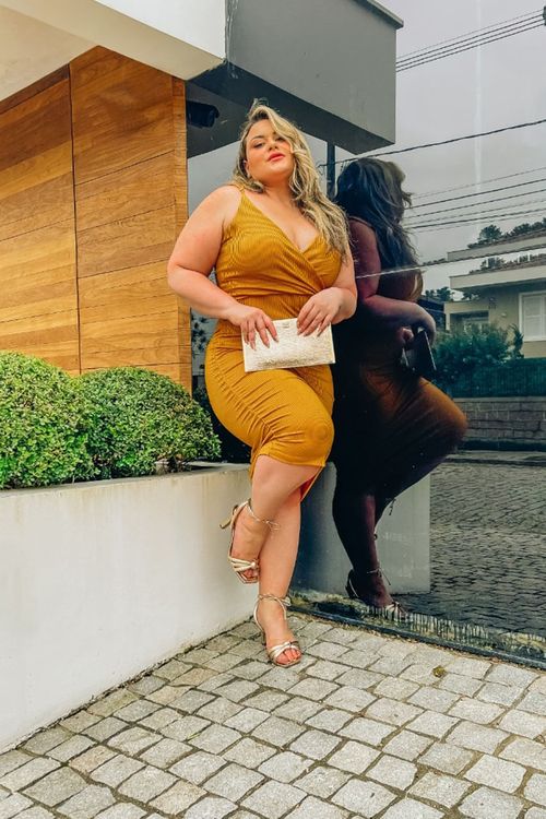 Vestido Glow Plus Size
