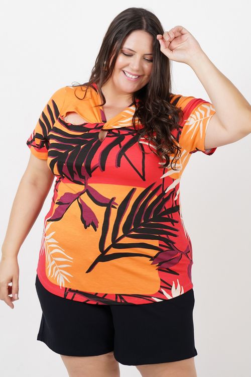 Blusa de viscolycra estampada com torção no decote plus size laranja