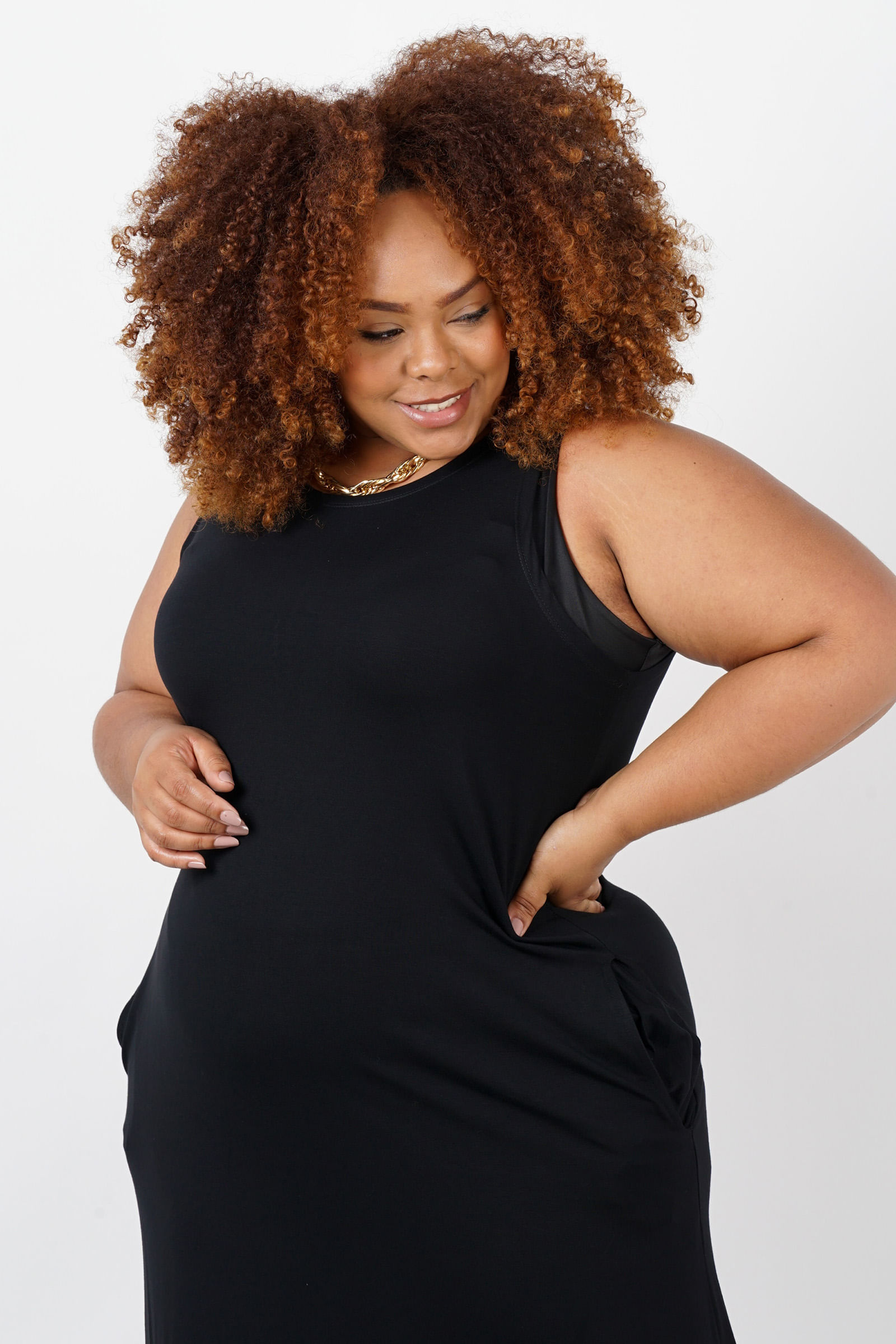 Vestido longo preto de malha store plus size