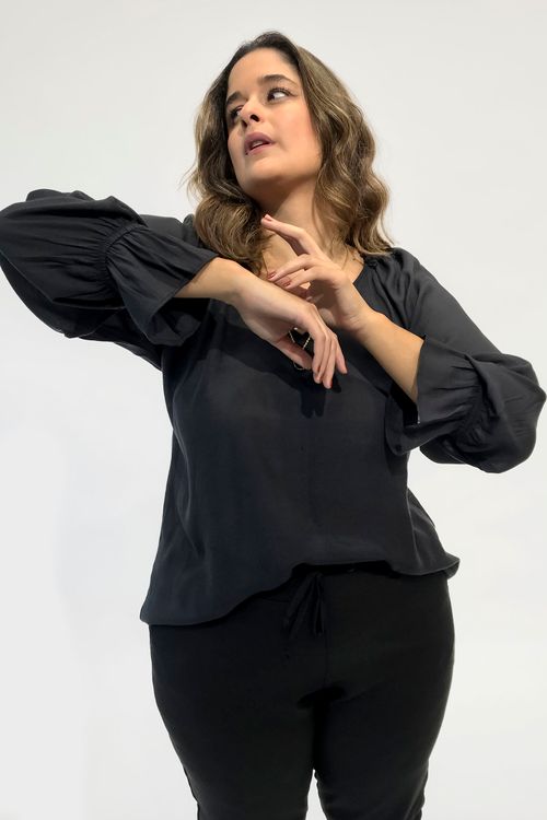 Blusa manga longa plus size preto