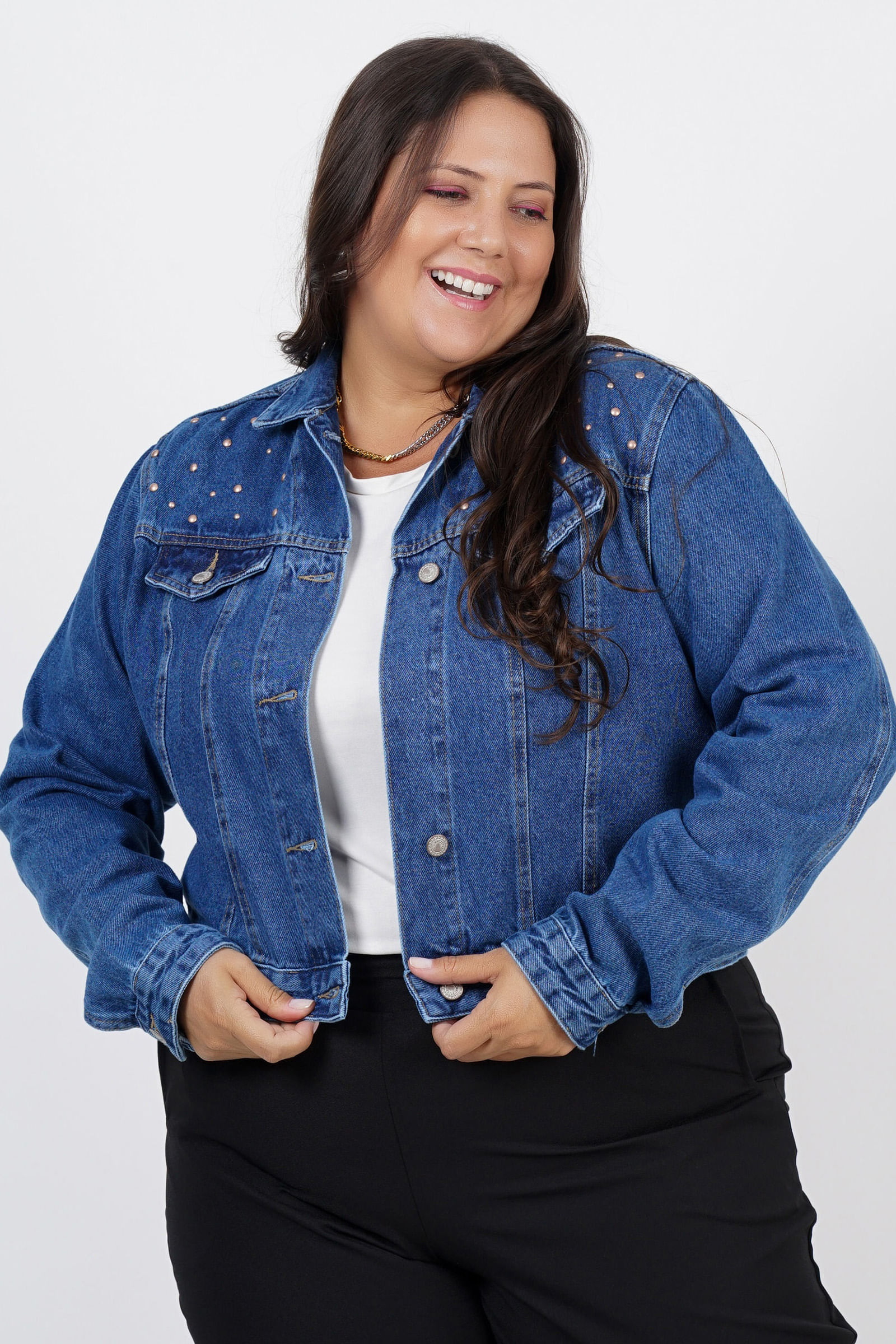 Jaqueta-jeans-com-tachas-plus-size_0102_1