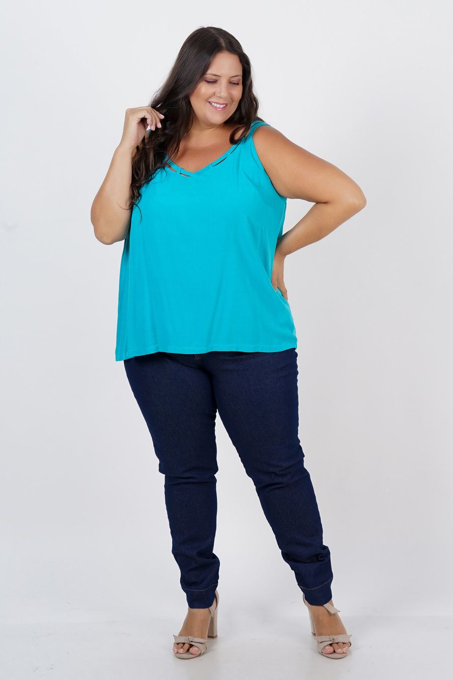 Calça skinny jeans barra larga plus size jeans blue
