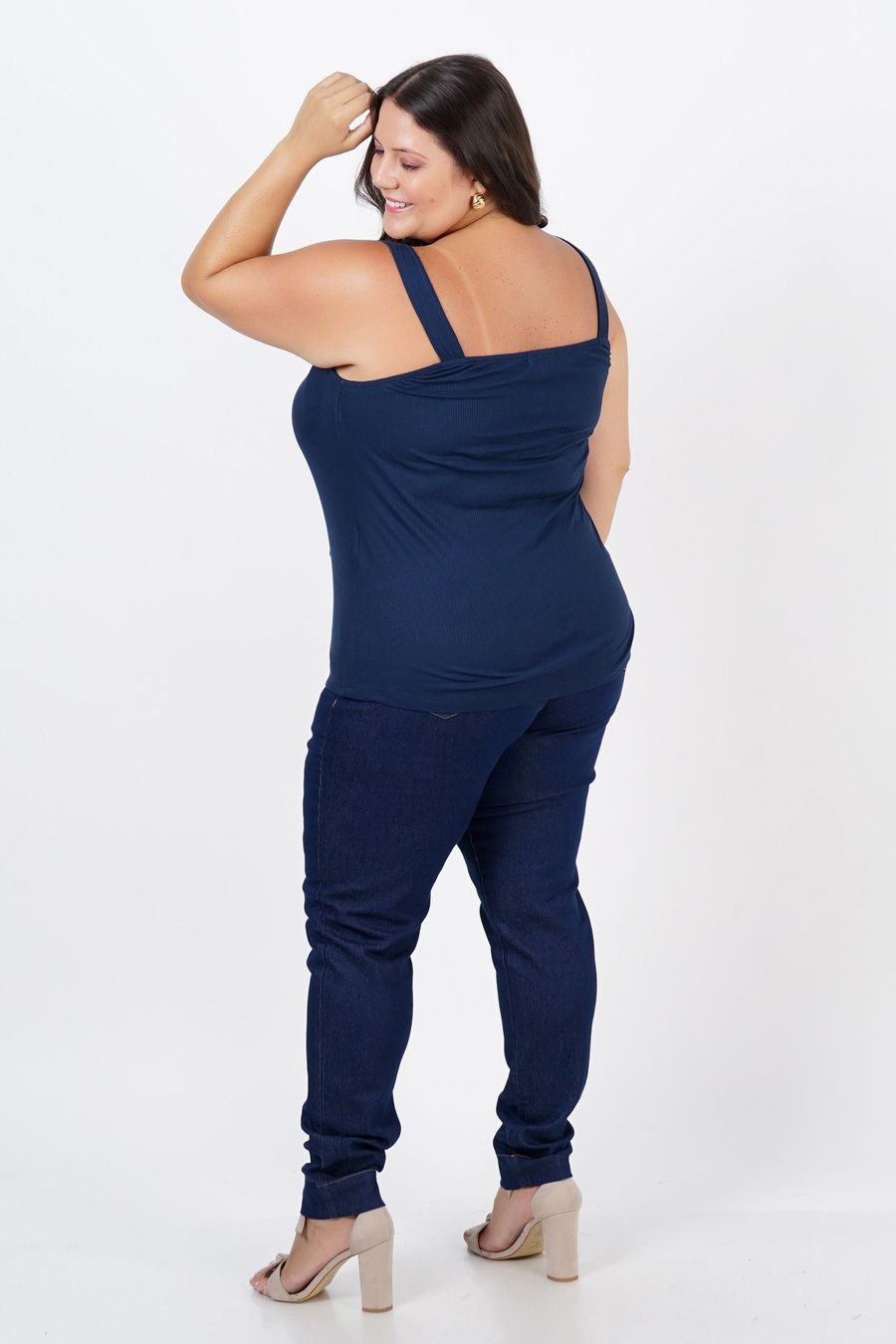 Regata canelada com botões plus size azul marinho
