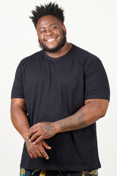 Camiseta básica masculina plus size preto