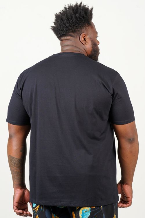Camiseta básica masculina plus size preto