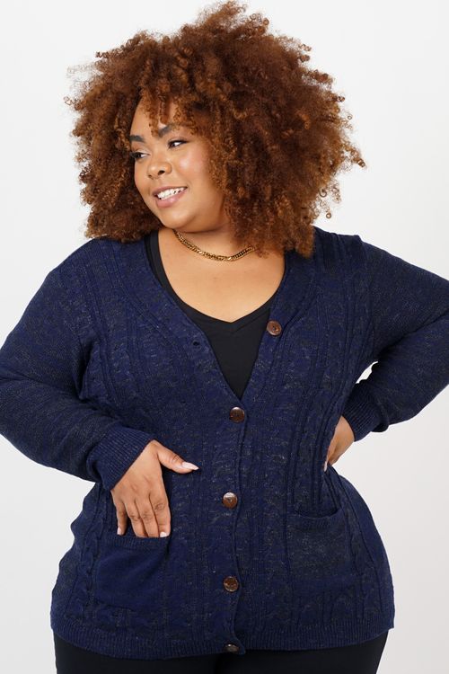 Casaco  fio flame com  bolsos plus size azul marinho