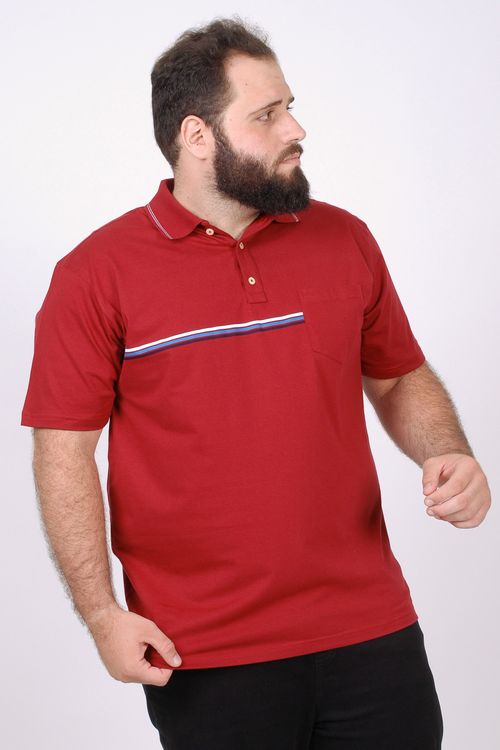 Camisa polo  com listras e bolso plus size vinho