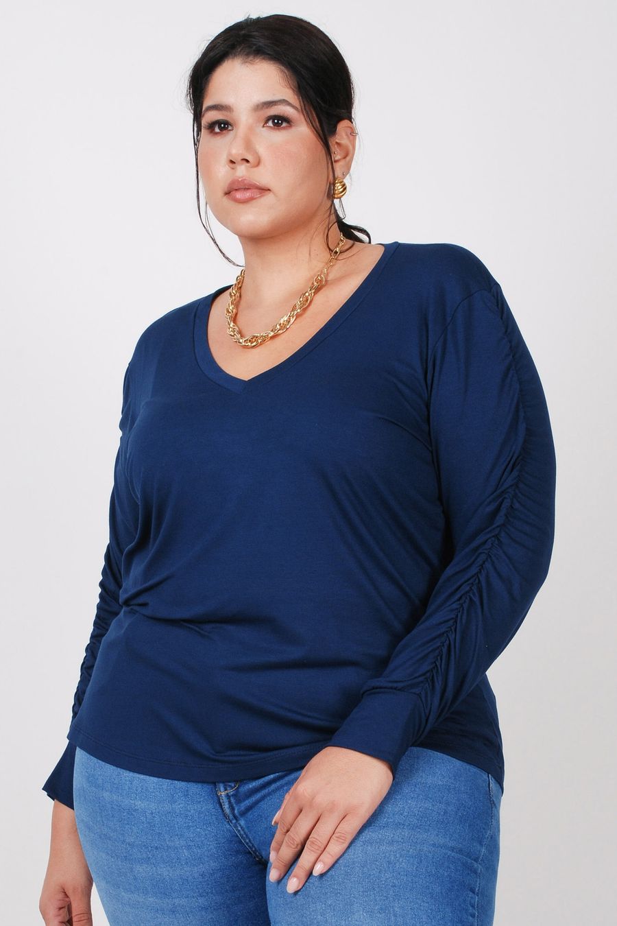 Blusa manga longa franzida plus size azul marinho
