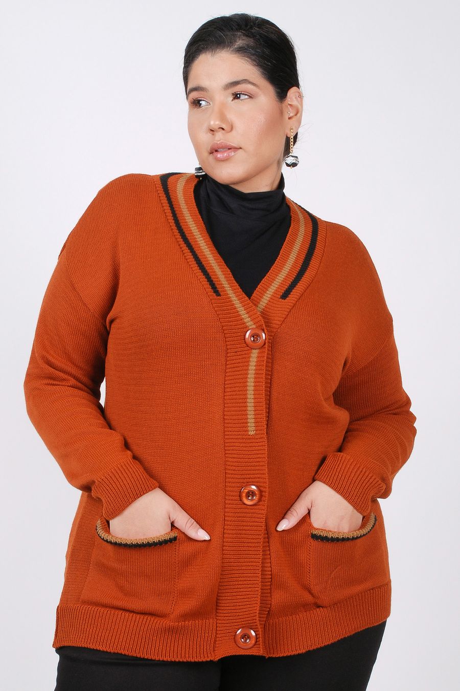 Casaco detalhe em listras plus size caramelo