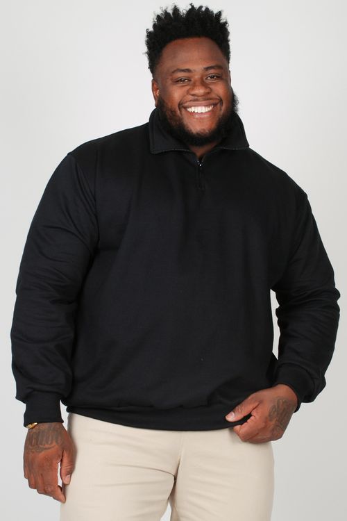 Blusão de moletom com meio zíper plus size. preto