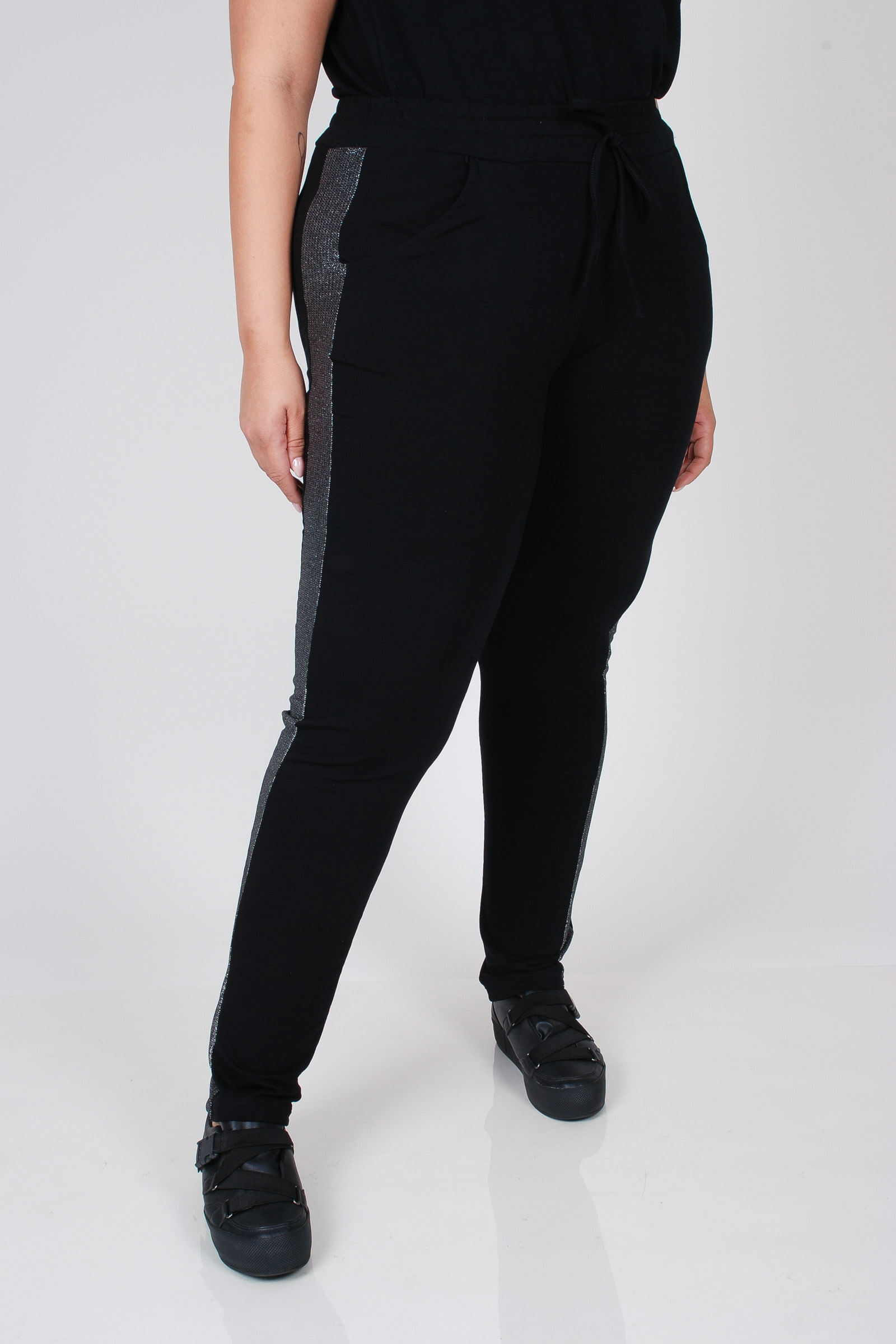 CALCA-DE-MOLETINHO-COM-FAIXA-METALIZADA-PLUS-SIZE_0026_4