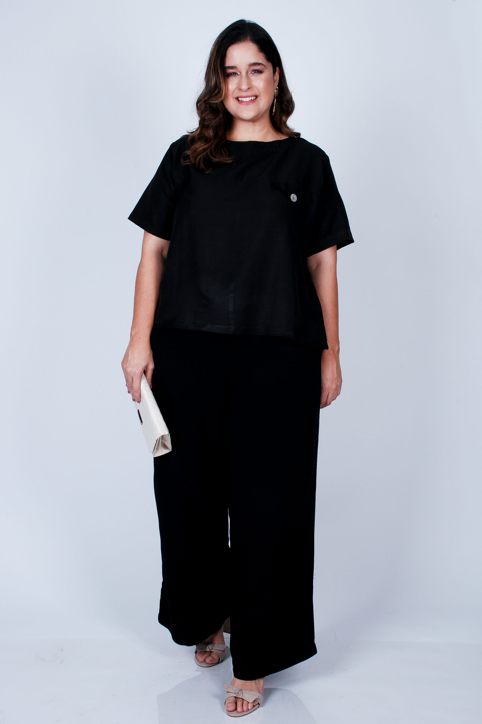 BLUSA-MANGA-CURTA-COM-MARTINGALES-PLUS-SIZE_0026_3