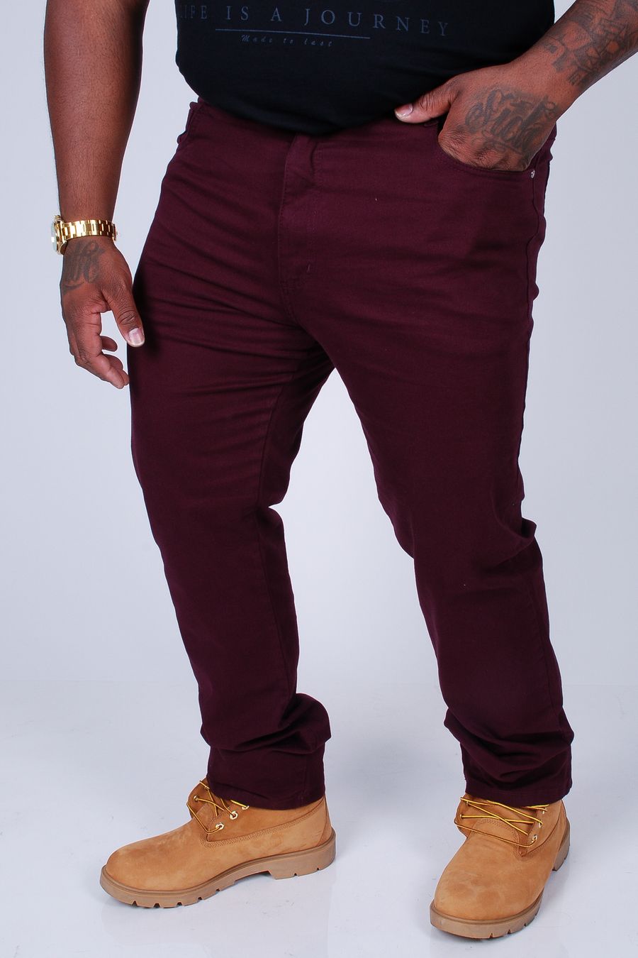 Calça sarja reta confort plus size vinho