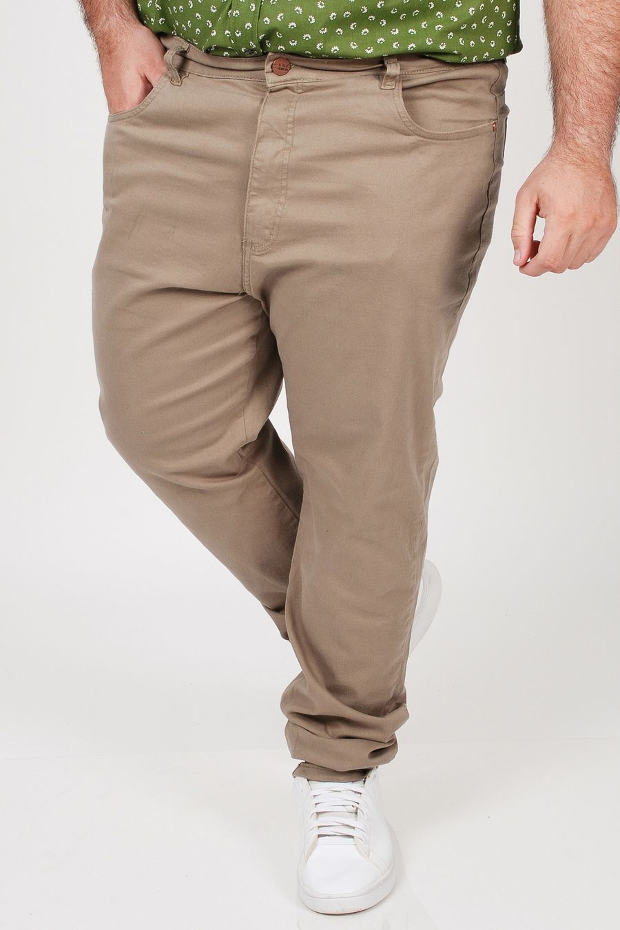 Calça skinny sarja plus size kaki