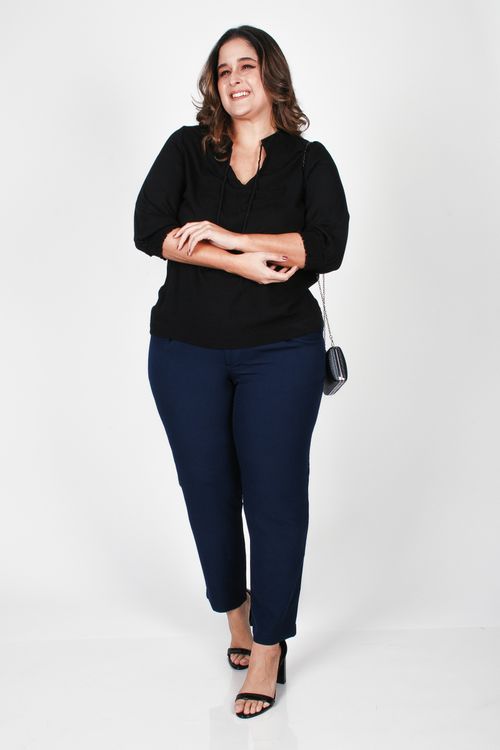 Blusa gola padre com cordão plus size preto