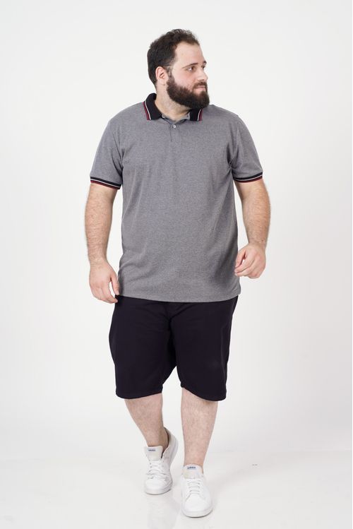 Polo  com frizo na gola e punhos plus size preto