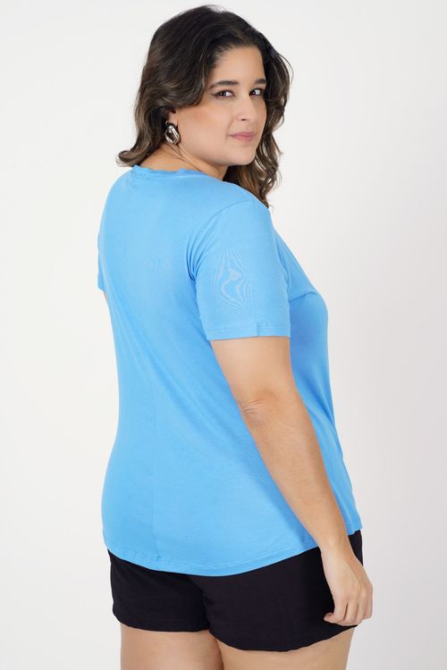 T-shirt básica decote v plus size azul
