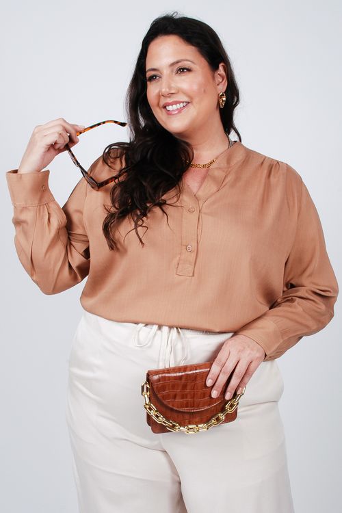 Blusa gola  padre  plus size caramelo
