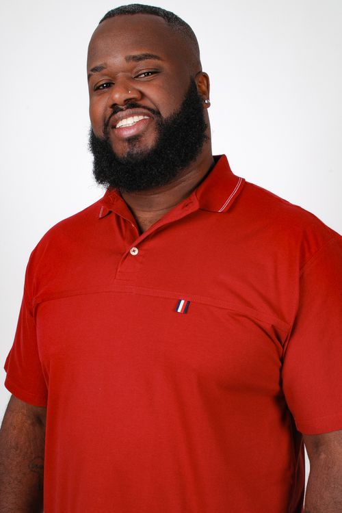 Camiseta polo malha lisa plus size vinho
