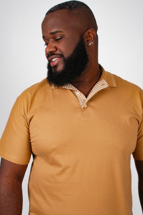 Camiseta polo manga curta plus size kaki