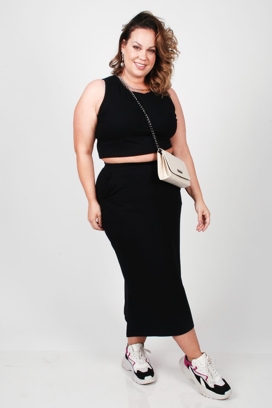 Saia midi plus size preto