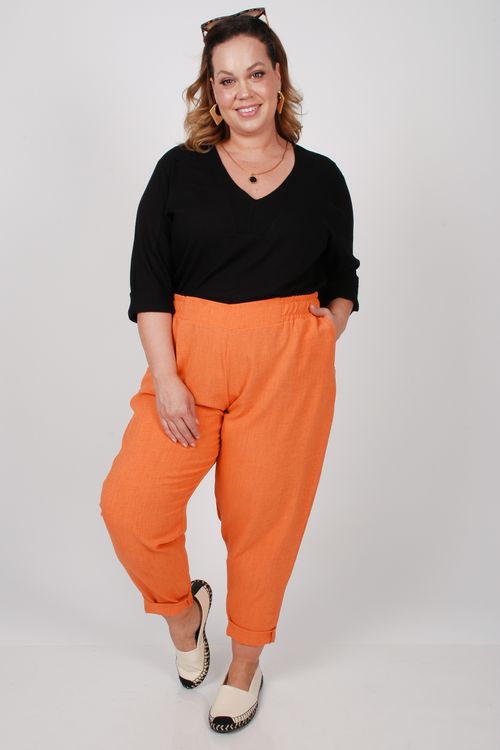 Blusa com recortes plus size preto