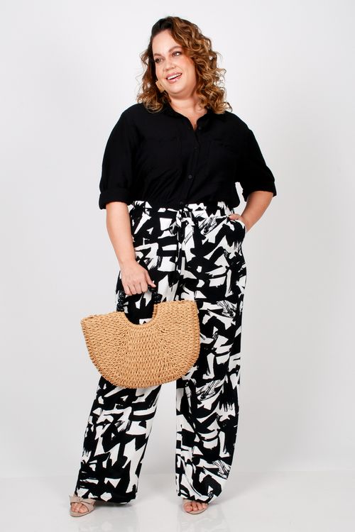 Pantalona em viscose estampada plus size preto