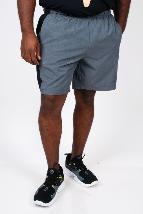 Bermuda em tecido mesclado com detalhe lateral plus size cinza chumbo