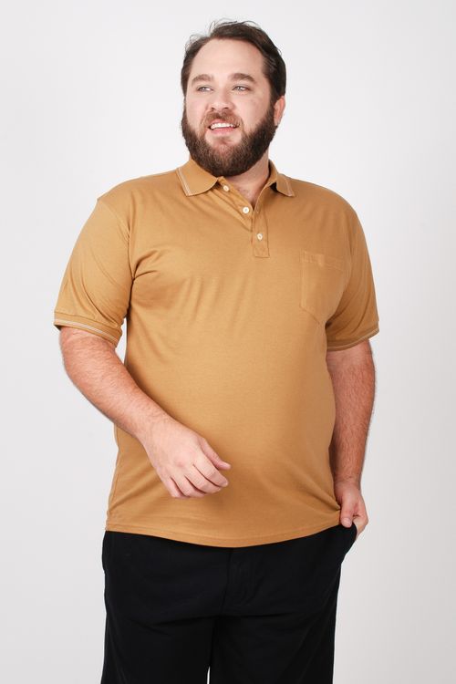 Polo em algodão e friso contrastante plus size kaki