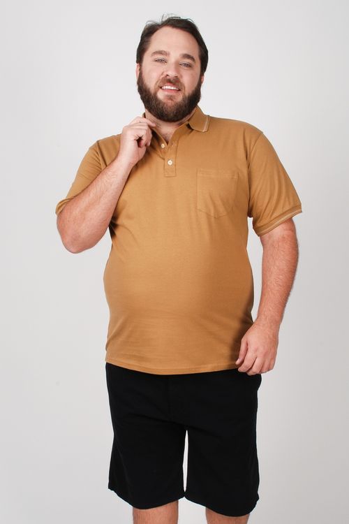 Polo em algodão e friso contrastante plus size kaki
