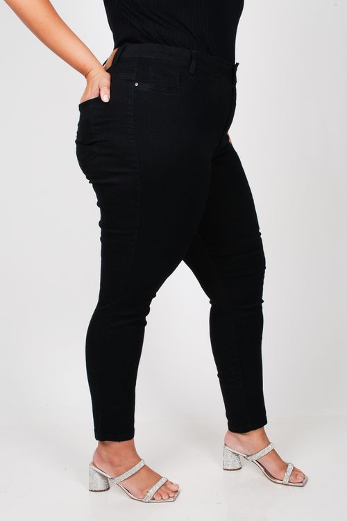 Calça skinny black jeans estonada plus size jeans black