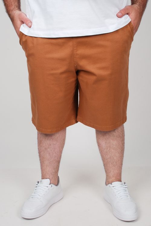 Bermuda em sarja elástico no cós plus size caramelo