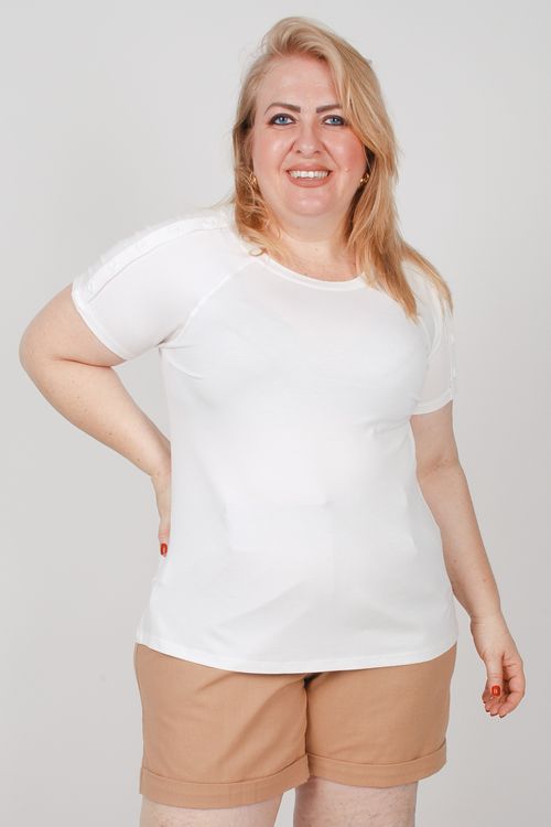 Blusa manga curta com botões plus size off white