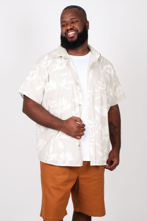 Camisa manga curta estampa flora plus size bege