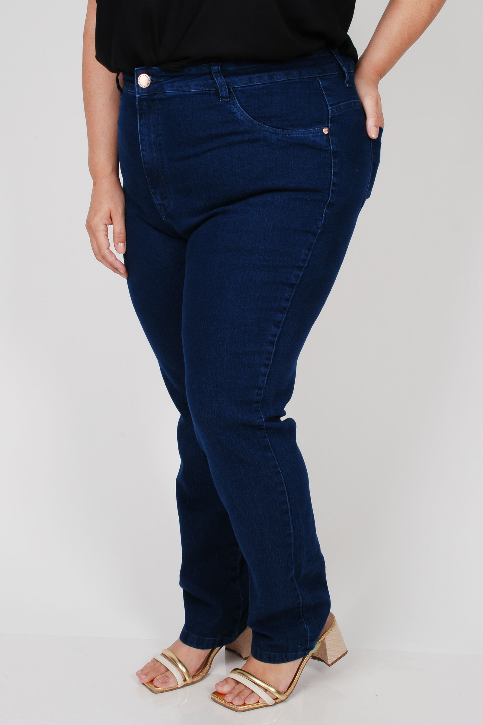 Calca-reta-jeans-feminina-plus-size_0102_1
